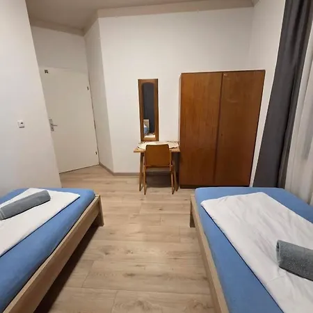 Gaestezimmer Guest house *