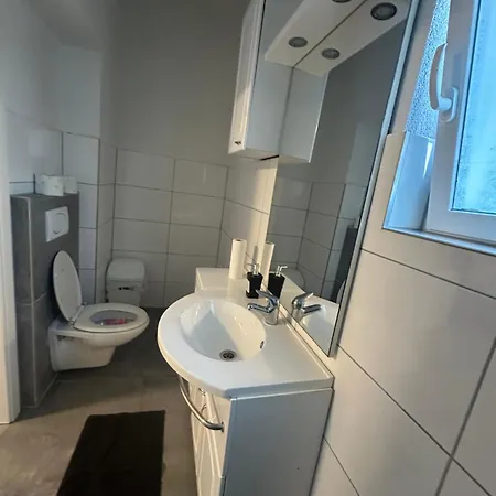 بيت ضيافة Gaestezimmer Schwanenstadt